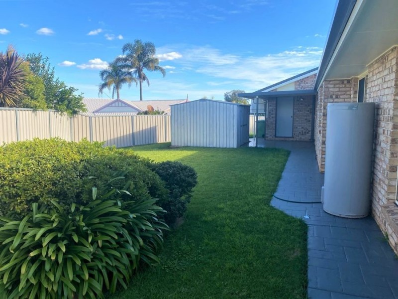 2 Nimrod Court, Wilsonton QLD 4350