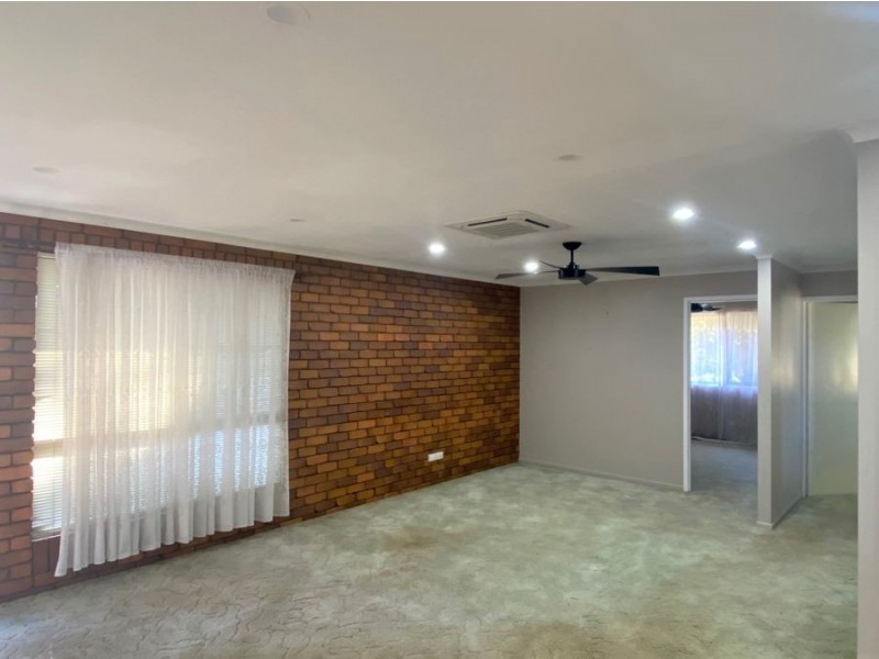 2/4 Fysh Court, Wilsonton QLD 4350