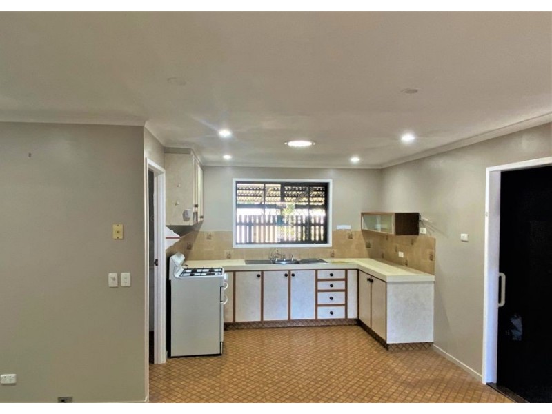 2/4 Fysh Court, Wilsonton QLD 4350