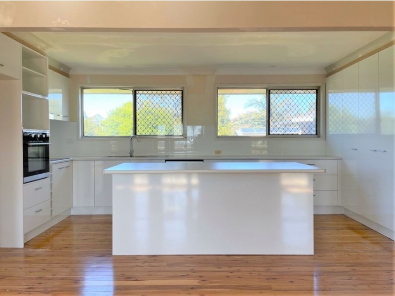 152 Alderley Street, Centenary Heights QLD 4350