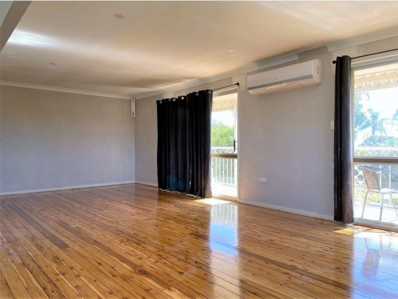 152 Alderley Street, Centenary Heights QLD 4350