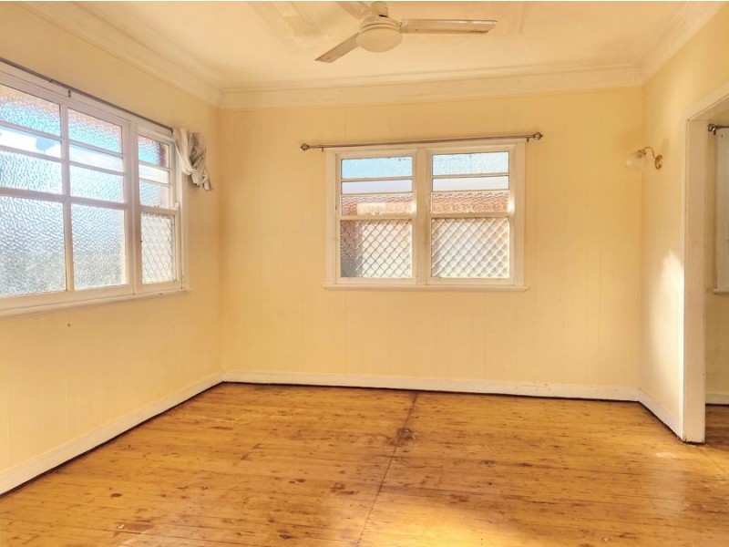 38 Justin Street, Harristown QLD 4350