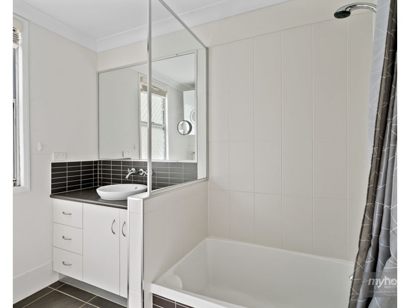 13 Cay Street, Newtown QLD 4350