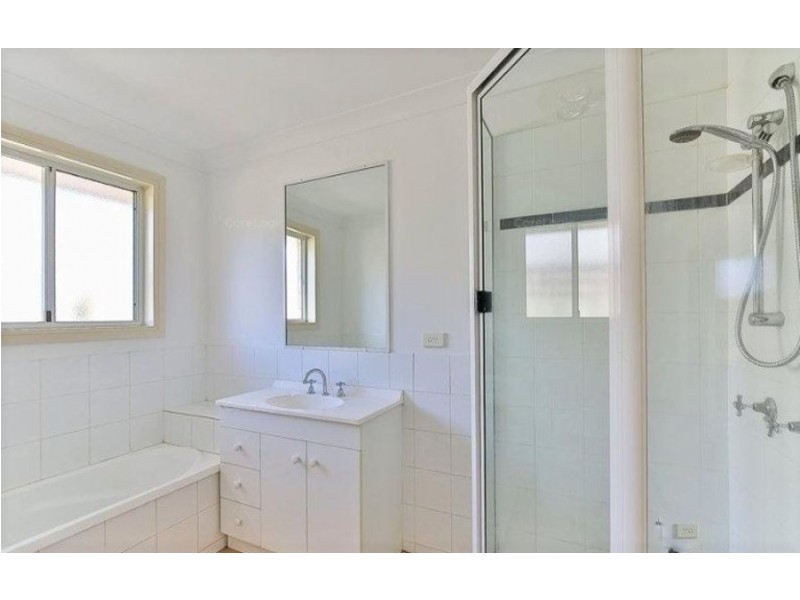 13 Uniplaza Court, Kearneys Spring QLD 4350