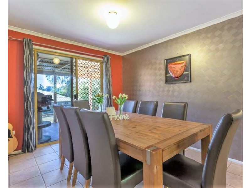 8 Kayser Court, Darling Heights QLD 4350