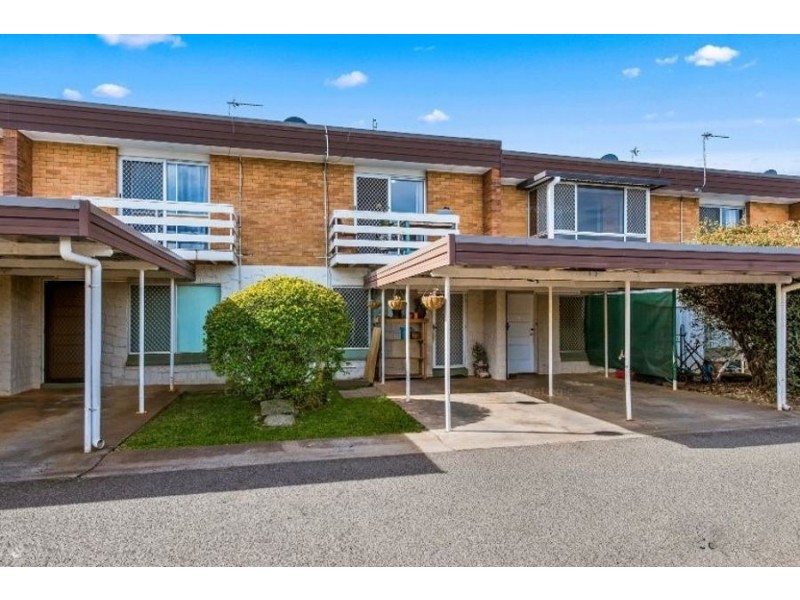 3/9 Whitefriars Street, Rockville QLD 4350