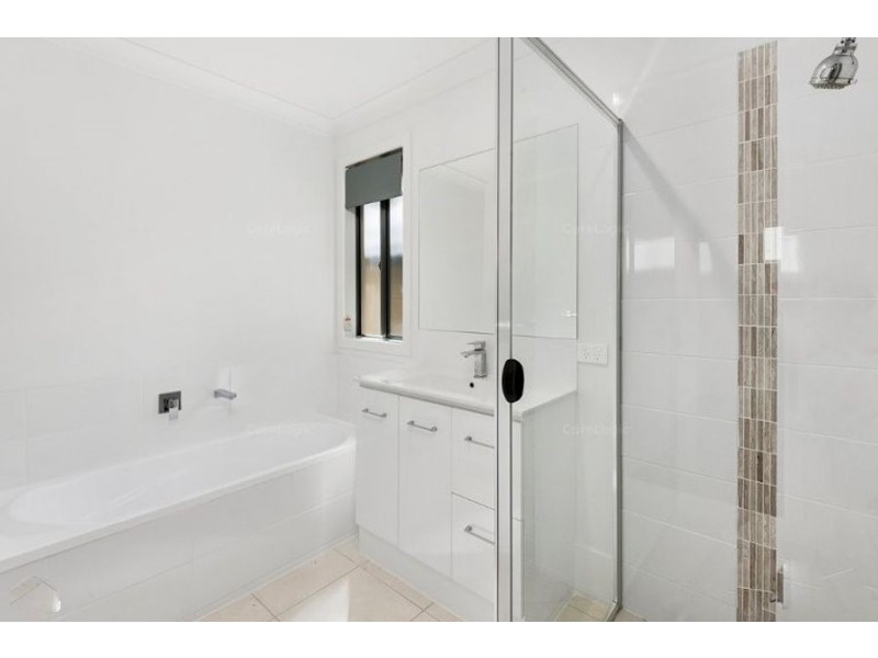 21 Minnett Street, Glenvale QLD 4350