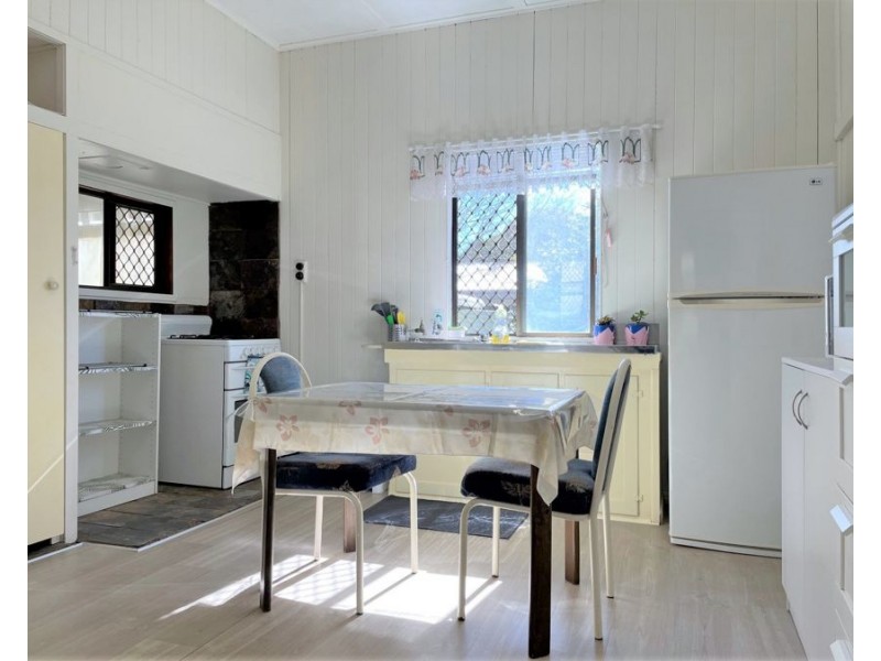 Room 1/1 Ranfurly Street, Newtown QLD 4350