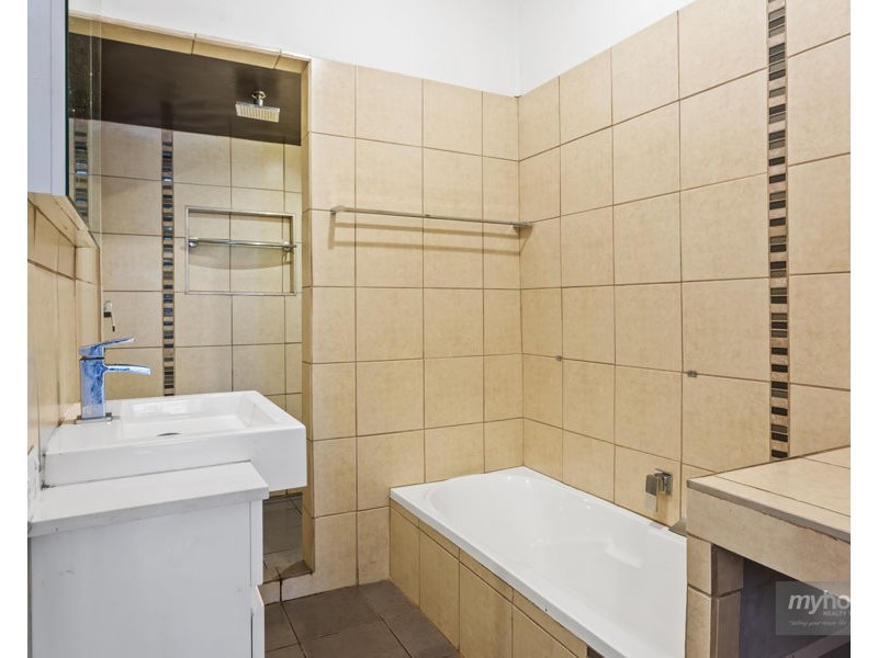 144 Ruthven Street, North Toowoomba QLD 4350