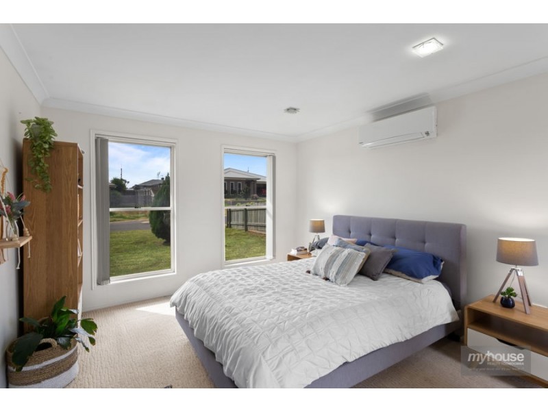 10 Opal Street, Glenvale QLD 4350