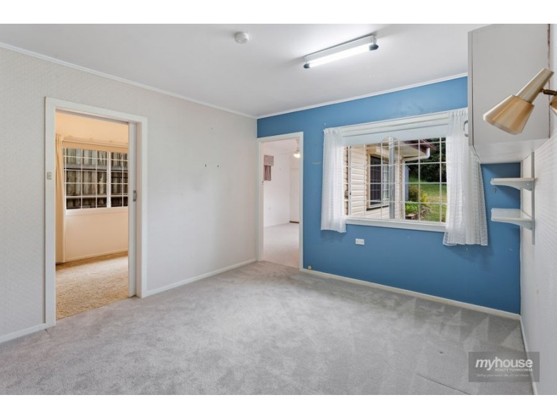 27 Hoey Street, Kearneys Spring QLD 4350