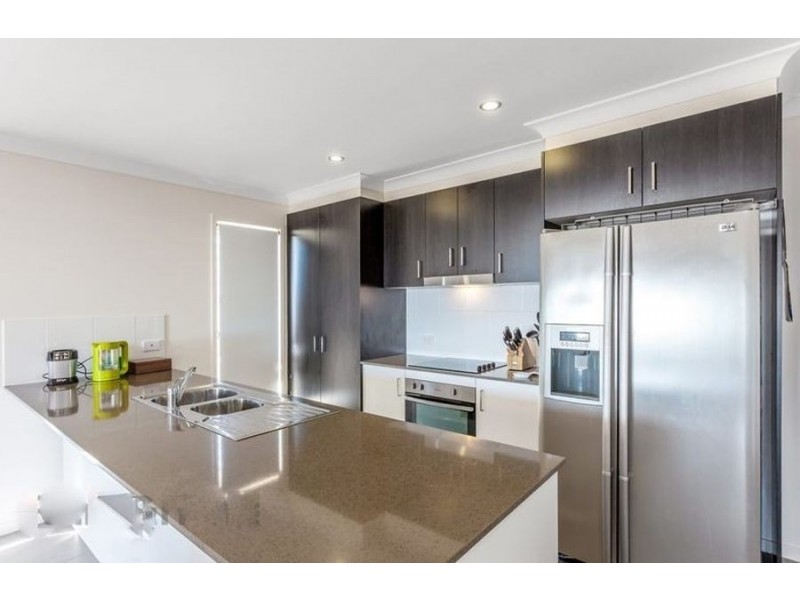 27 Sanctuary Drive, Cranley QLD 4350