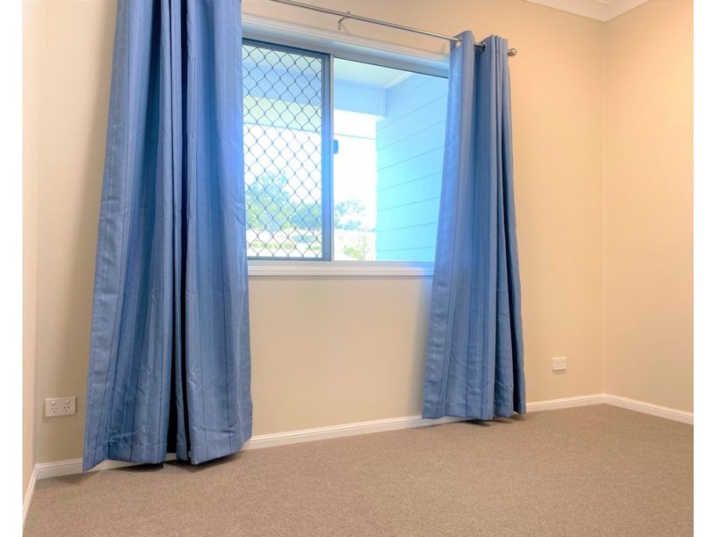 8 Southern Cross Drive, Kingsthorpe QLD 4400