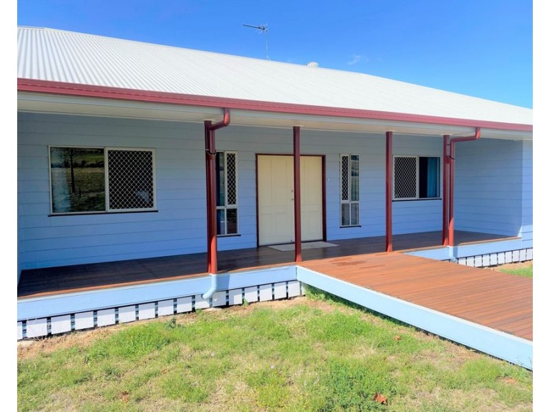 8 Southern Cross Drive, Kingsthorpe QLD 4400