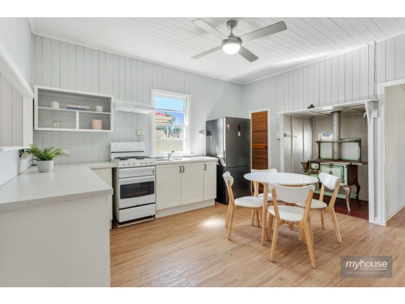 16 Glenvale Road, Harristown QLD 4350