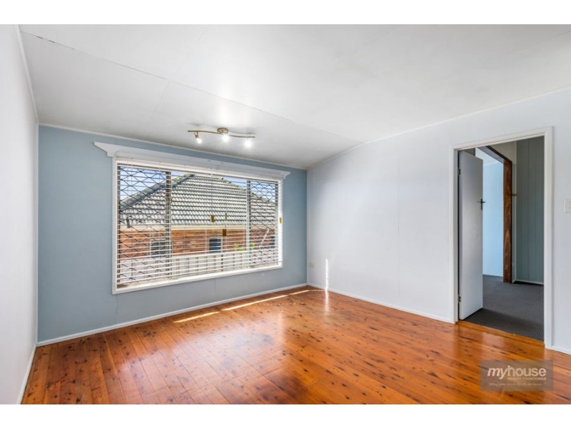 7 Fourth Avenue, Harristown QLD 4350