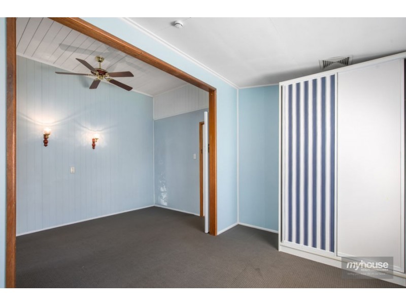 7 Fourth Avenue, Harristown QLD 4350