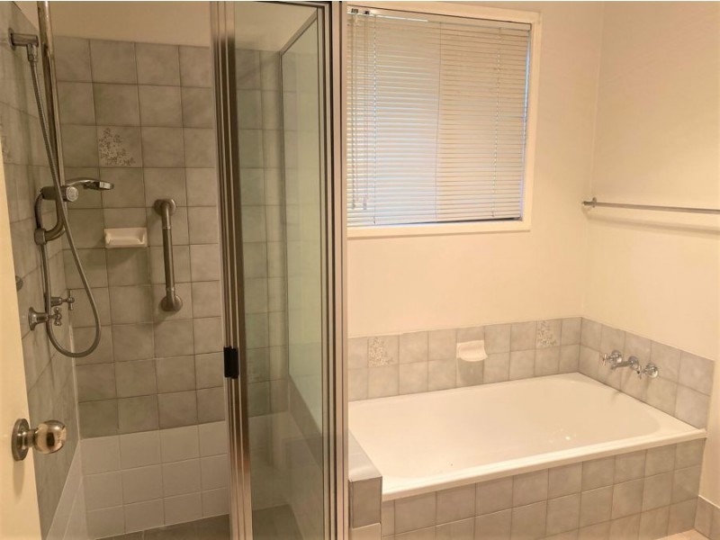 12 Moselle Court, Wilsonton Heights QLD 4350