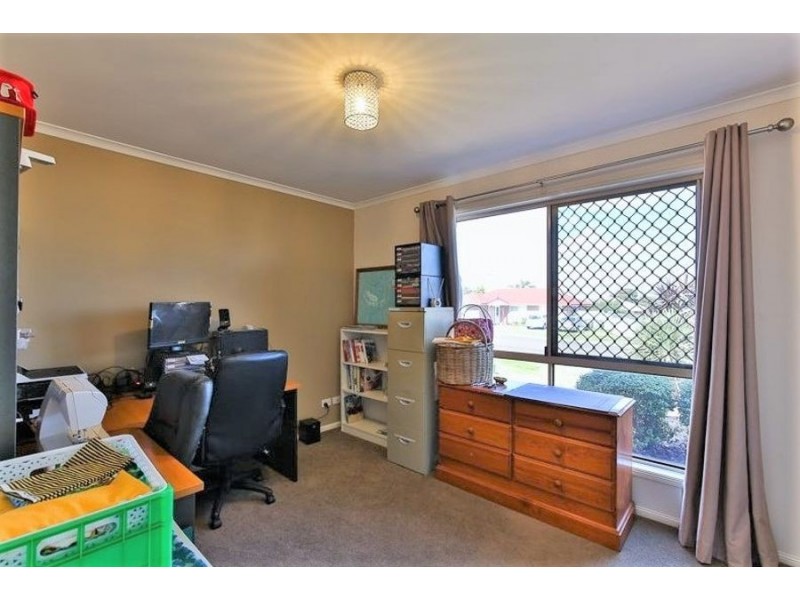 33 Gainsborough Drive, Glenvale QLD 4350