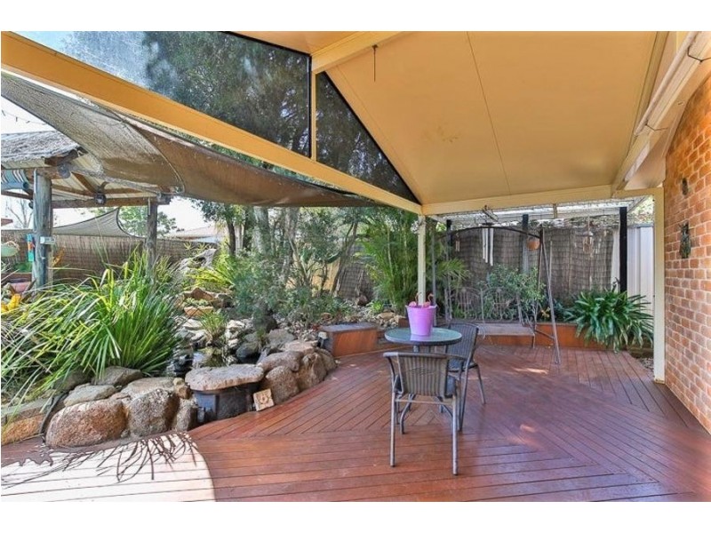 33 Gainsborough Drive, Glenvale QLD 4350