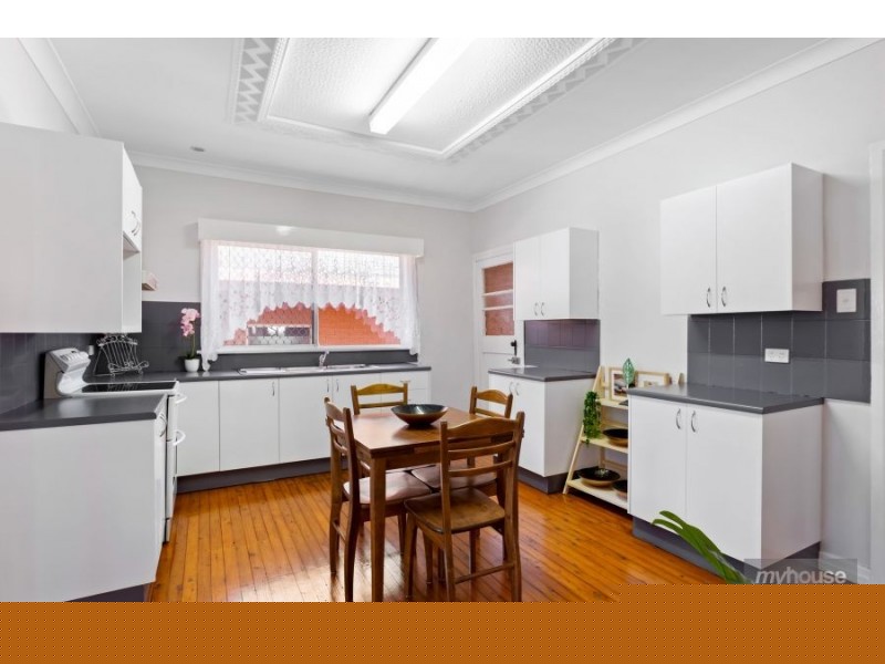 17 Berry Street, Wilsonton QLD 4350