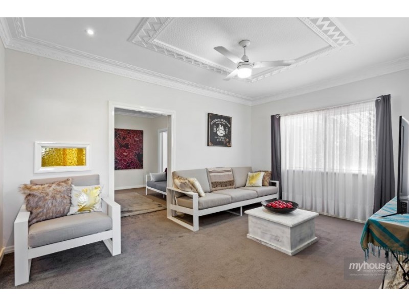 17 Berry Street, Wilsonton QLD 4350