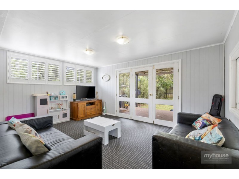 61 Mary Street, Mount Lofty QLD 4350