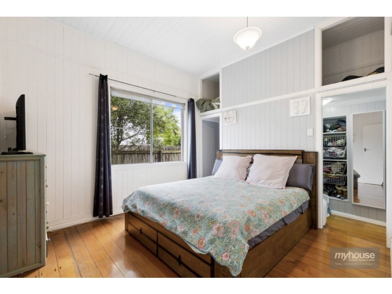 61 Mary Street, Mount Lofty QLD 4350