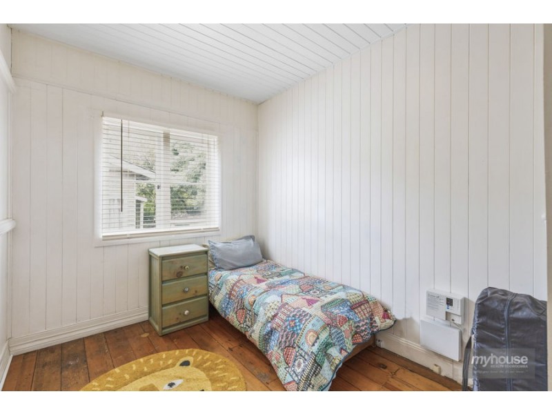 61 Mary Street, Mount Lofty QLD 4350