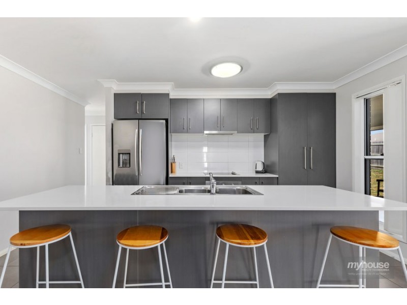 13 McIntosh Street, Westbrook QLD 4350