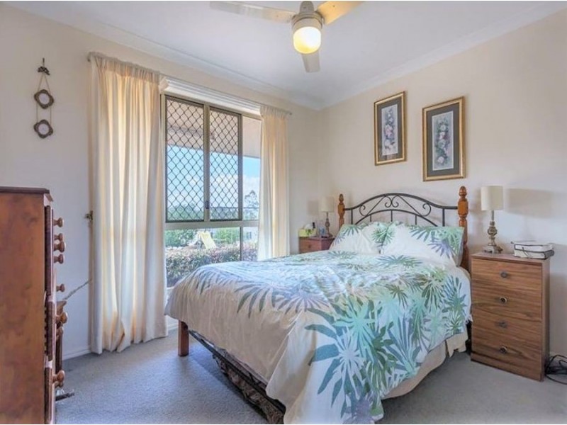 10 Debra Street, Withcott QLD 4352