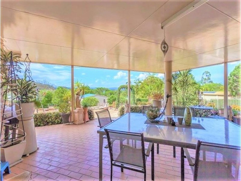 10 Debra Street, Withcott QLD 4352