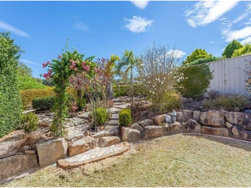 10 Debra Street, Withcott QLD 4352