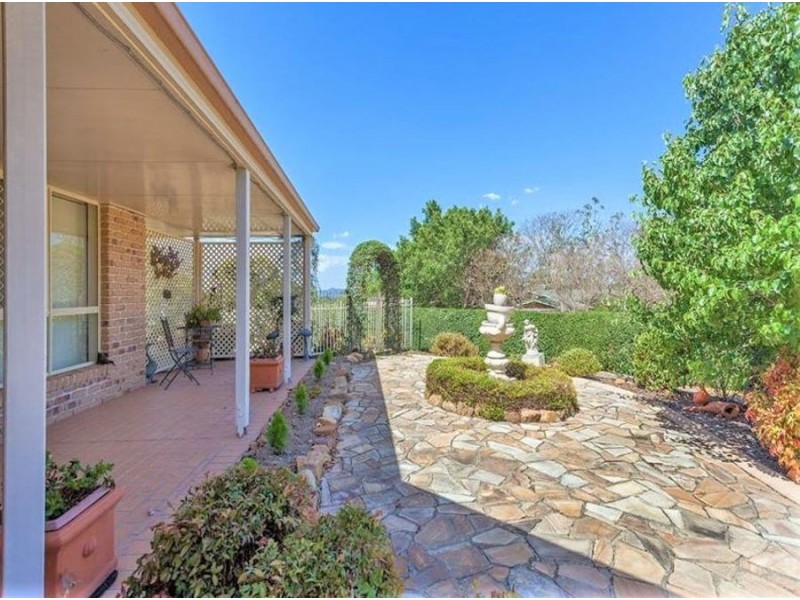 10 Debra Street, Withcott QLD 4352