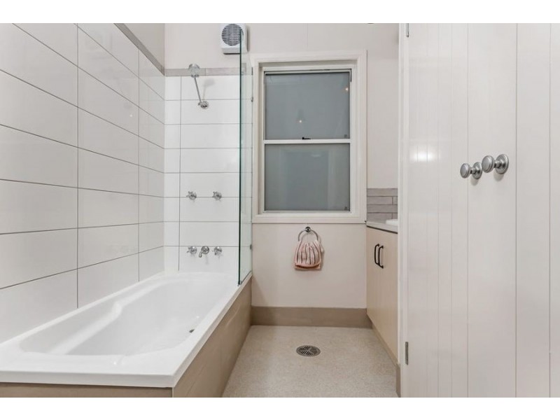 5 Hampshire Street, North Toowoomba QLD 4350