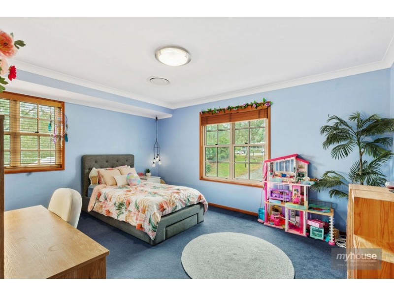 62 Skyline Drive, Blue Mountain Heights QLD 4350