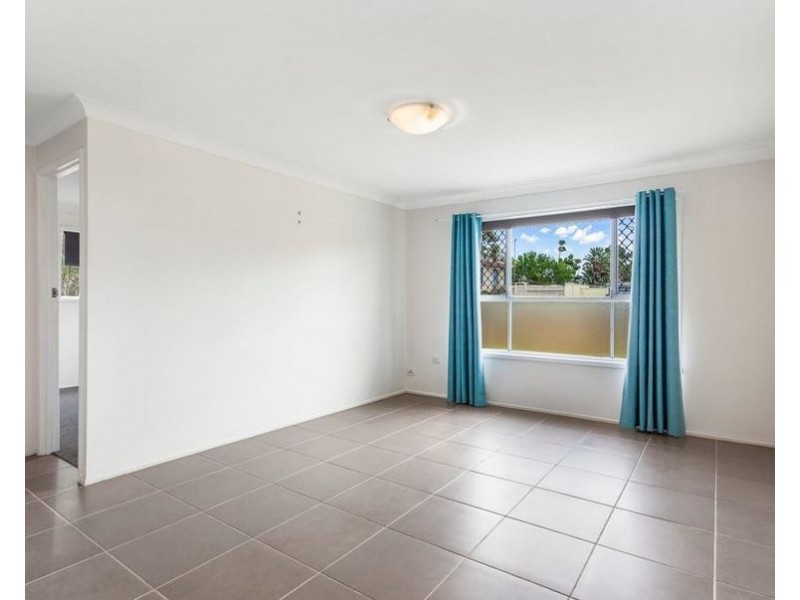 2/2 Doncaster Street, Newtown QLD 4350