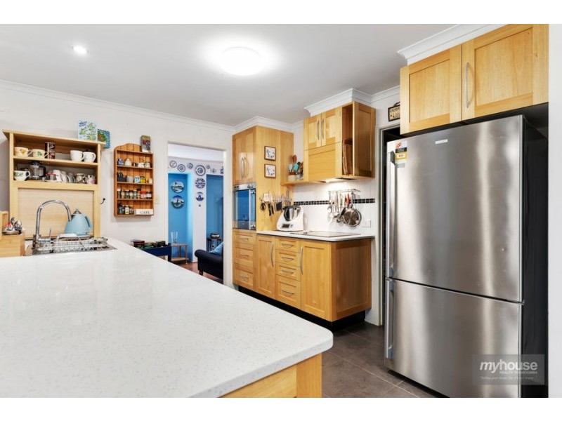 11 Handley Drive, Westbrook QLD 4350