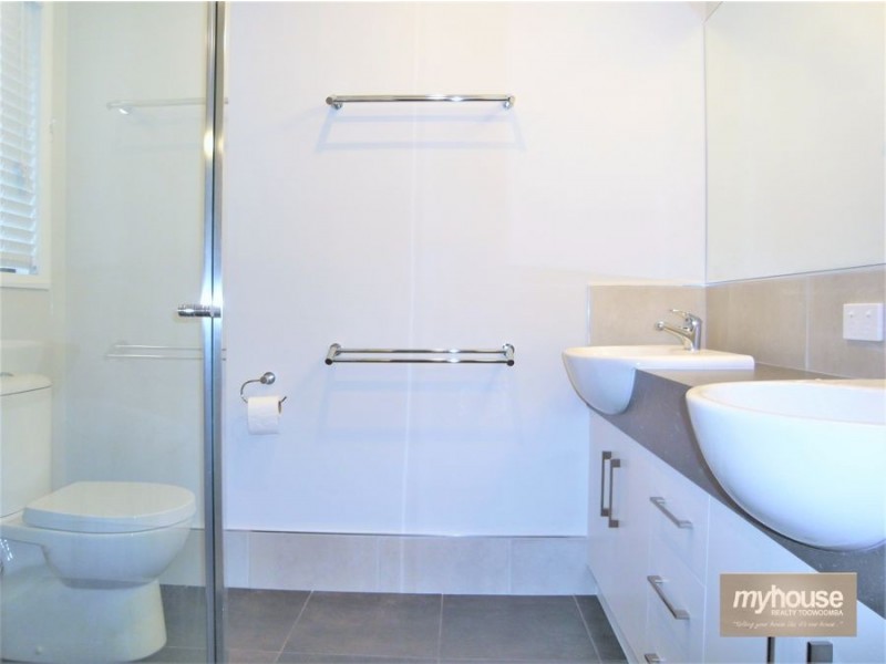 3A Bruntnell Street, Kearneys Spring QLD 4350