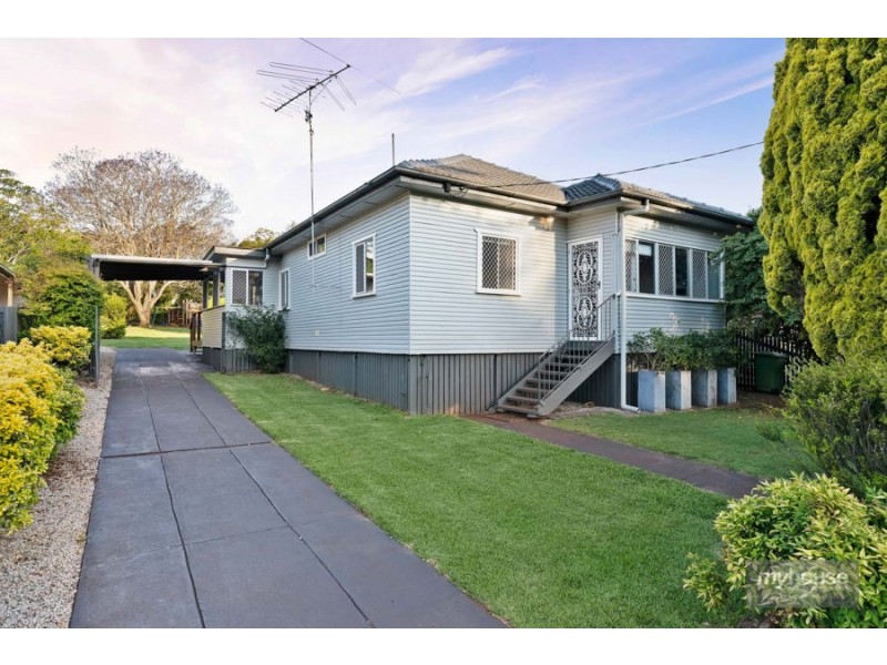 34 Llewellyn Street, Centenary Heights QLD 4350