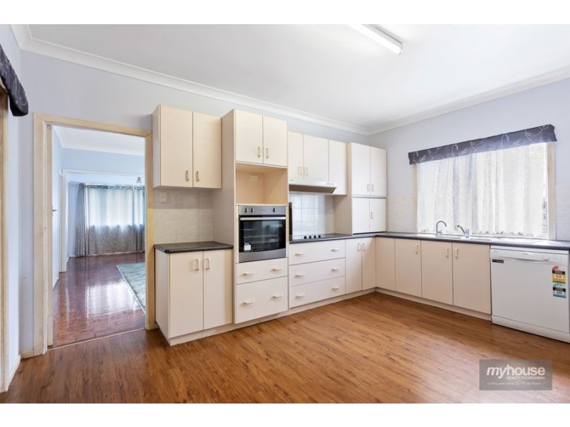 18 Rhyde Street, Mount Lofty QLD 4350
