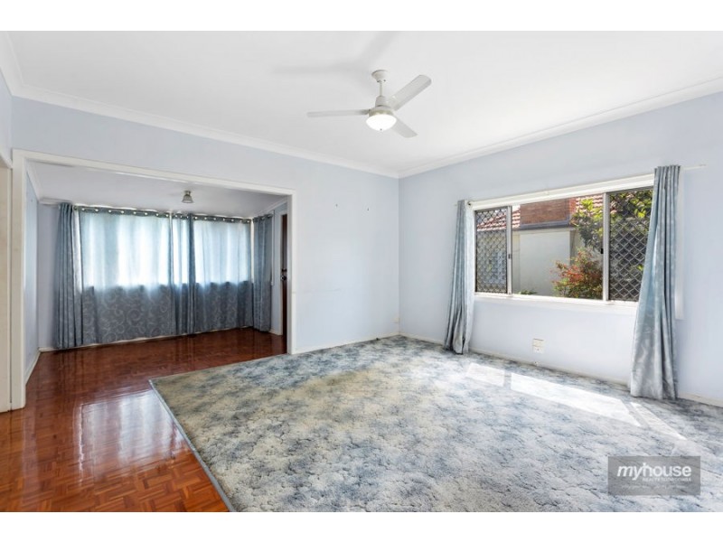 18 Rhyde Street, Mount Lofty QLD 4350