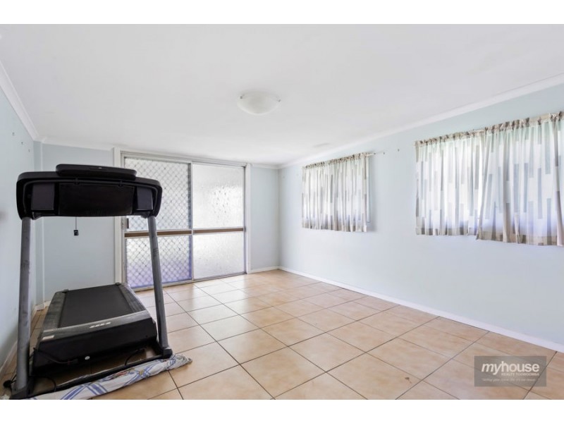 18 Rhyde Street, Mount Lofty QLD 4350