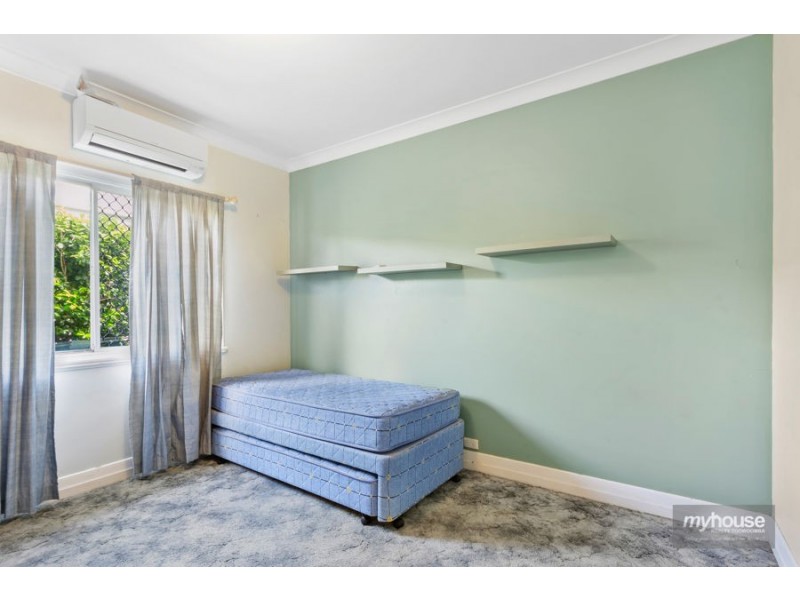 18 Rhyde Street, Mount Lofty QLD 4350