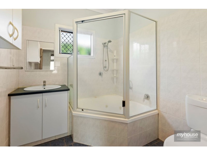 18 Rhyde Street, Mount Lofty QLD 4350