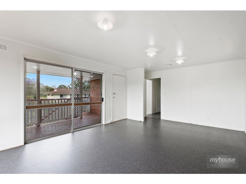2 Dignan Street, Harristown QLD 4350