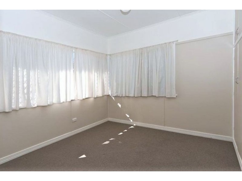 169 Holberton Street, Newtown QLD 4350