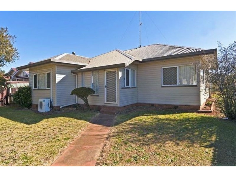 169 Holberton Street, Newtown QLD 4350