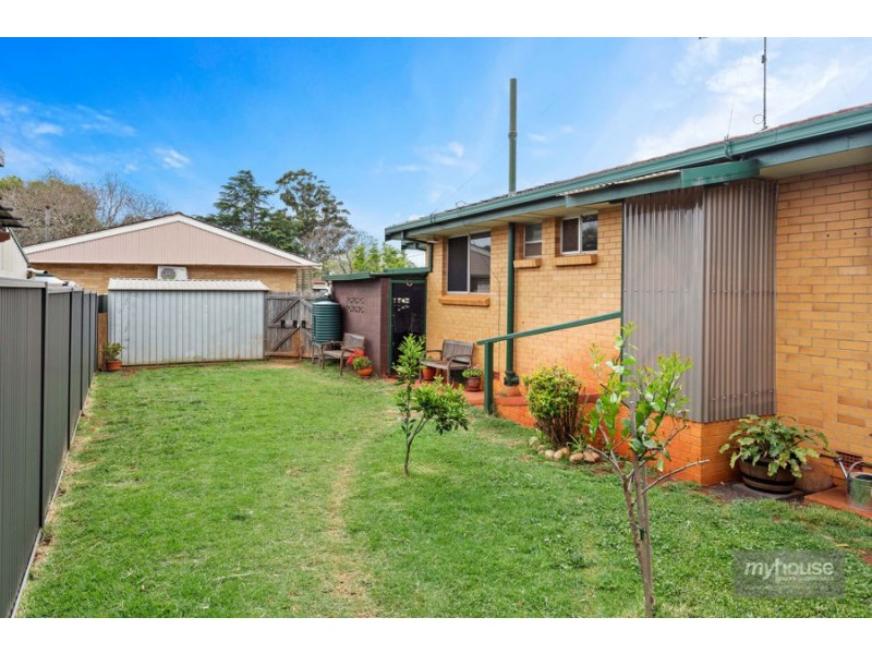 5 Barden Court, Harristown QLD 4350