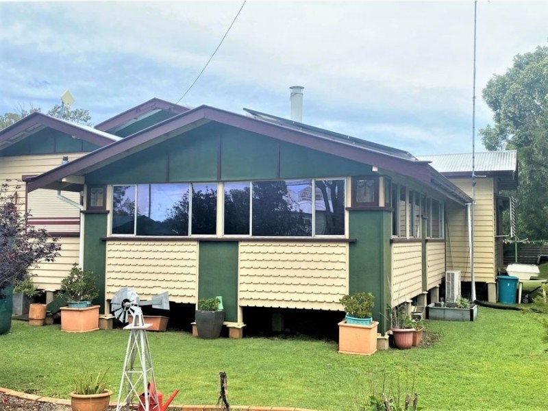 4 Alfred Street, Cambooya QLD 4358